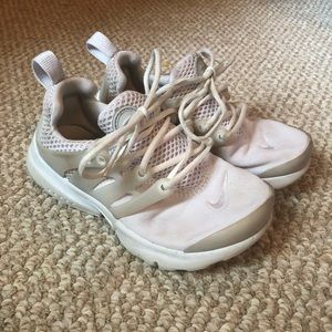 Boys Toddler sz 11c Nike Prestos